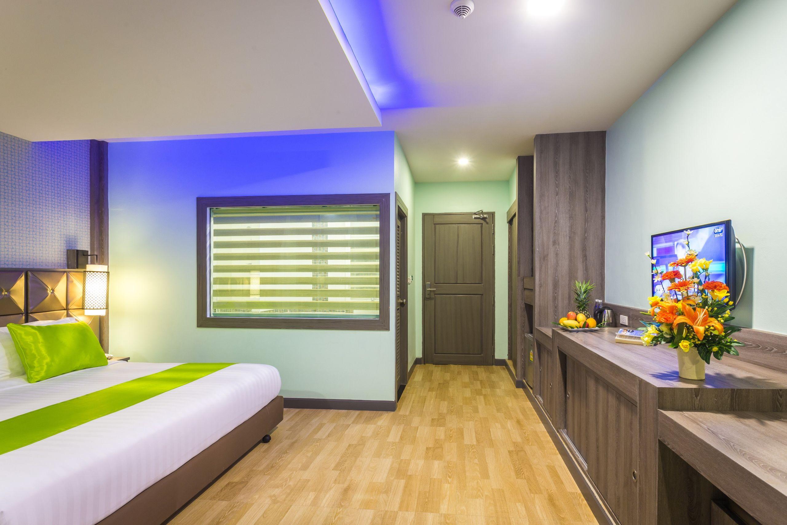 Add Plus Hotel & Spa Patong Exterior foto