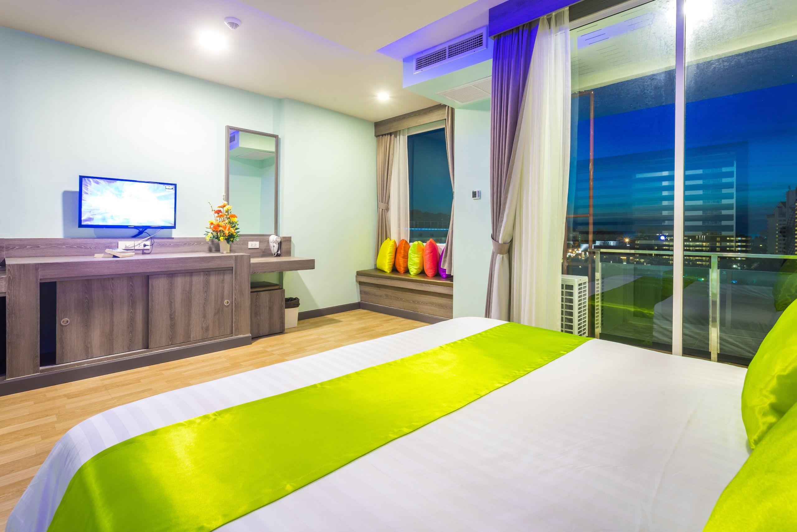 Add Plus Hotel & Spa Patong Exterior foto