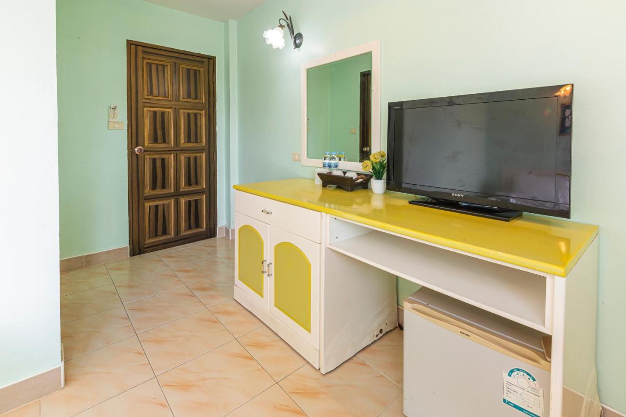 Add Plus Hotel & Spa Patong Exterior foto
